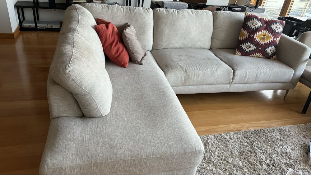 Sofa com chaiselongue