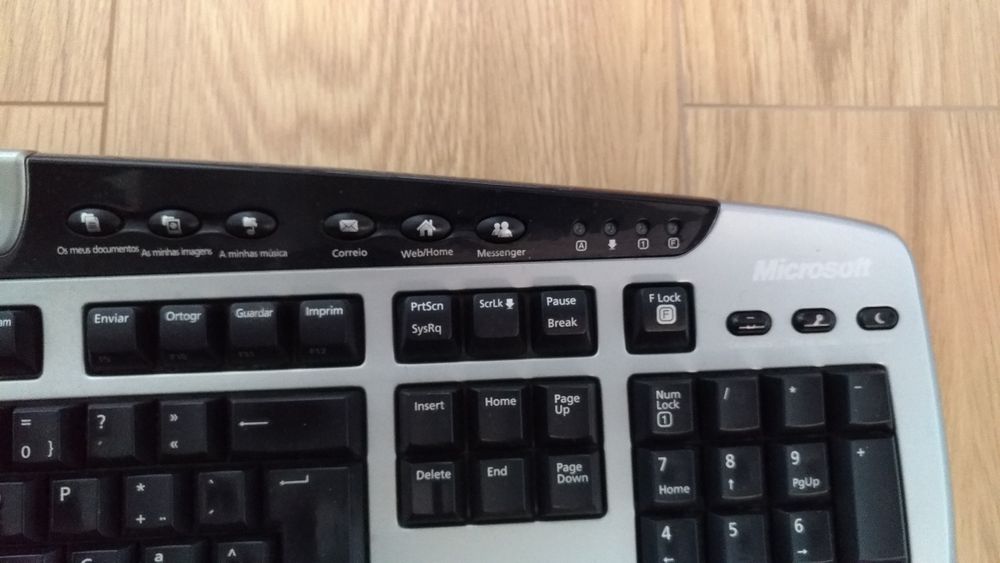 Teclado da Microsoft com fio