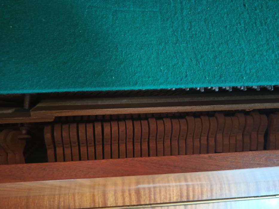 Pianino  CALISIA M-105
