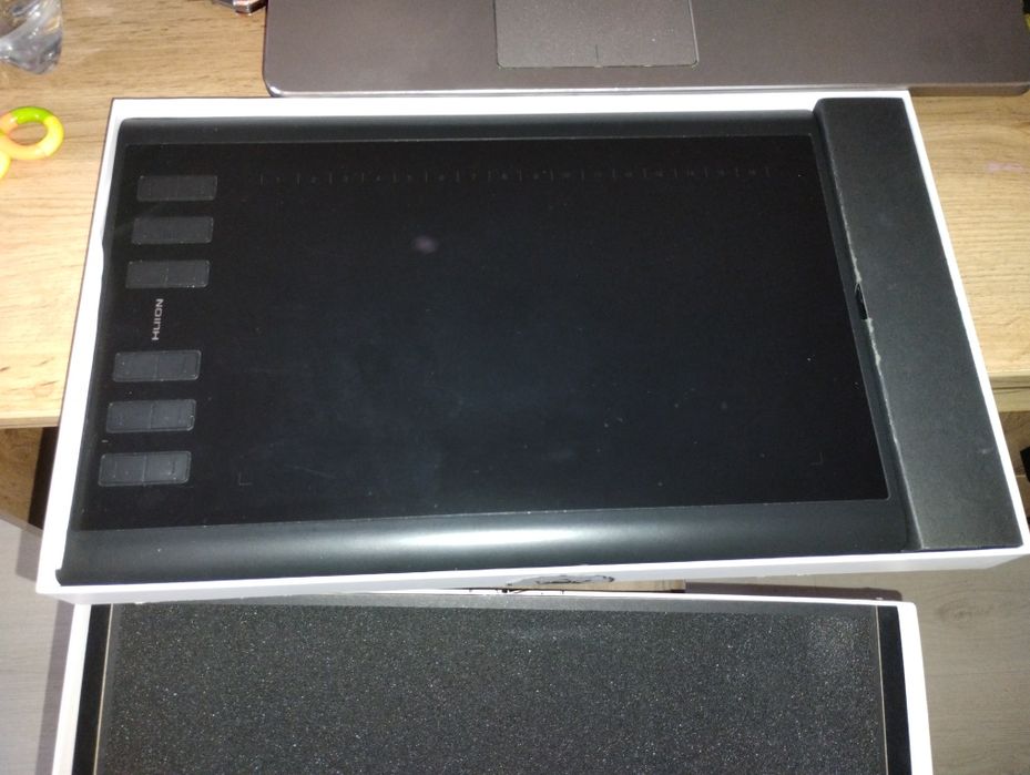 Графічний планшет huion h1060p