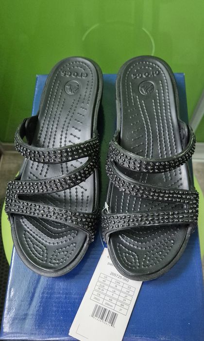 Шльопанці Crocs Patricia Diamante W8 (38-39)