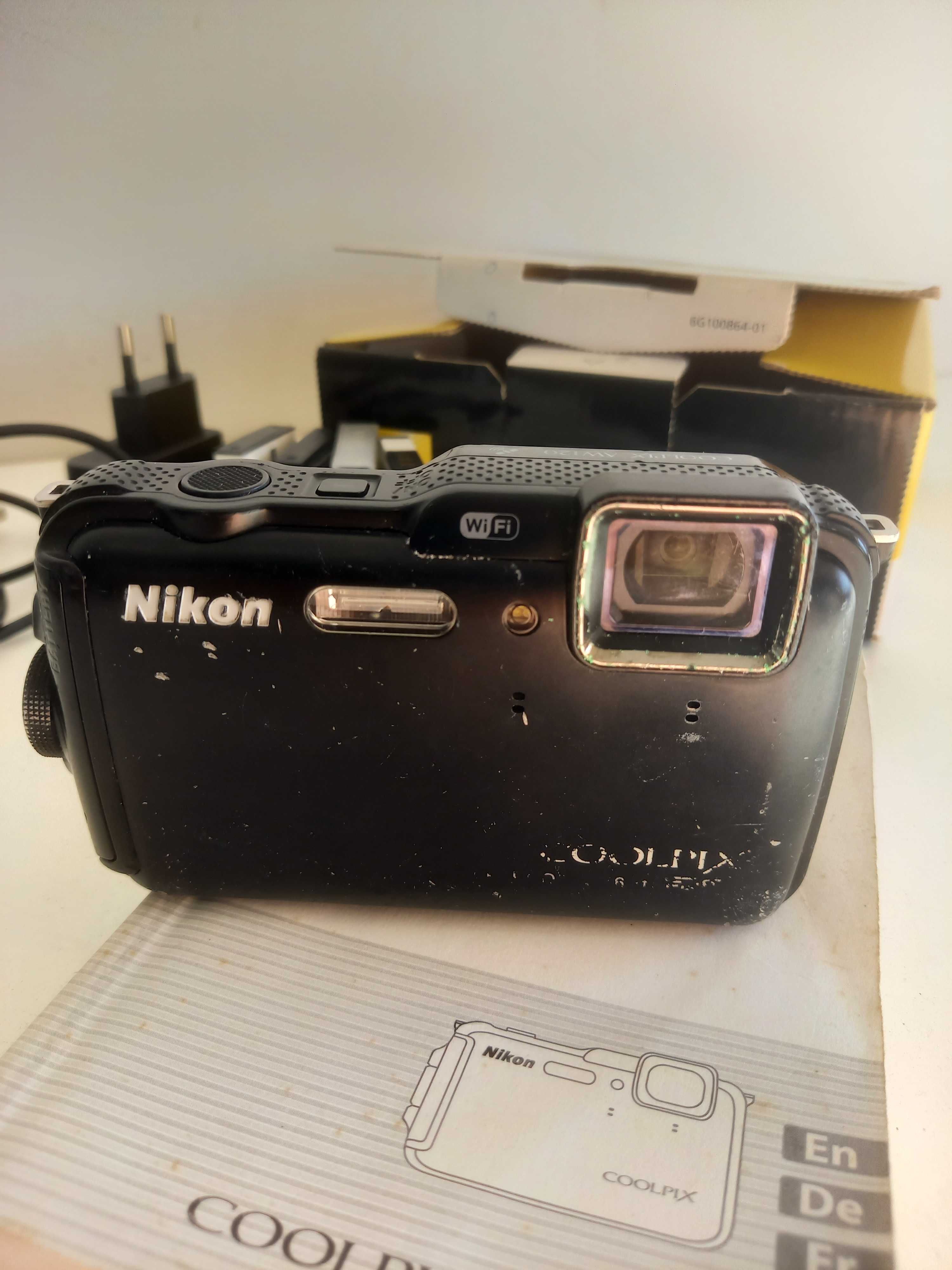 Máquina Fotográfica NIKON Coolpix AW120 Impermeável (para reparação)