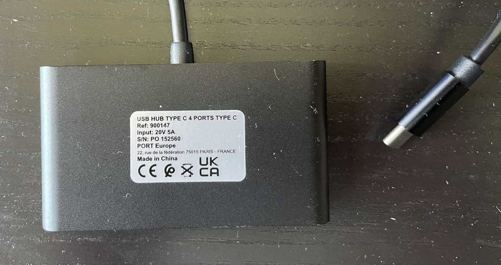 USB-C Hub with 3 USB-C Ports 3.1 + 100W Power Port64739215324417122