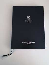 Livro com estatísticas da Champions League 2012/2013