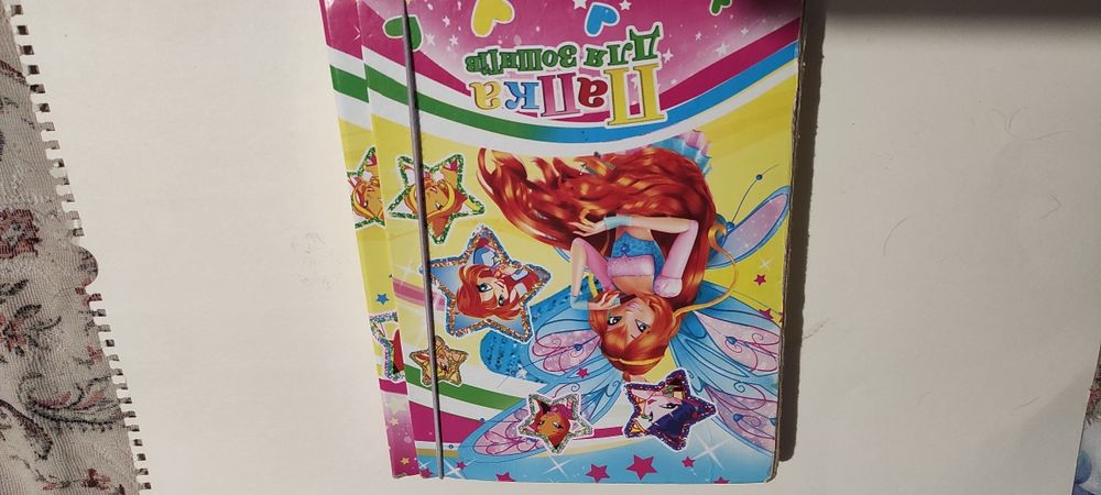 Сегрегатор, папка-реєстратор А4, папки-скоросшивачі, ручки кулькові