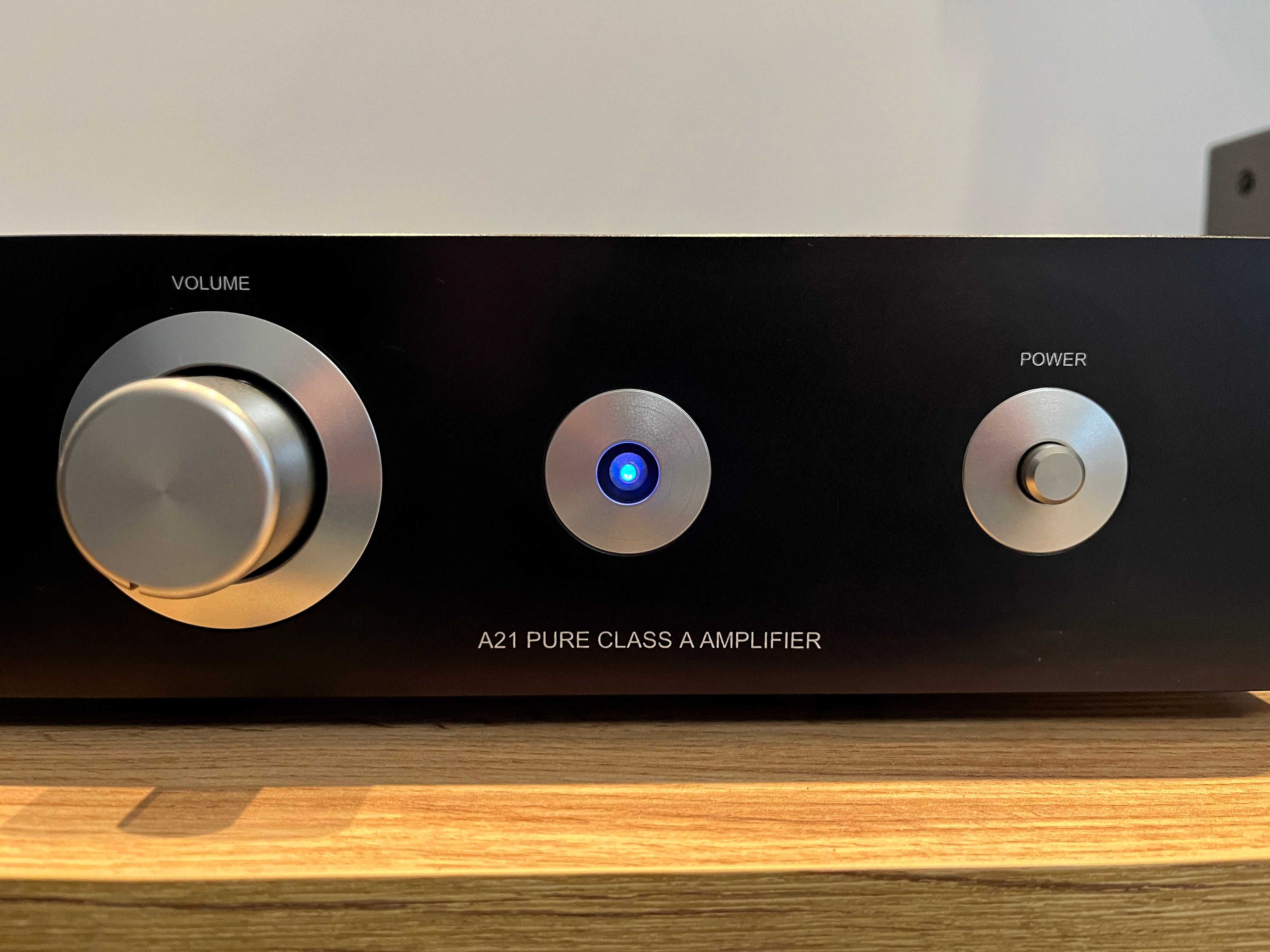Wzmacniacz Sugden A21 Signature