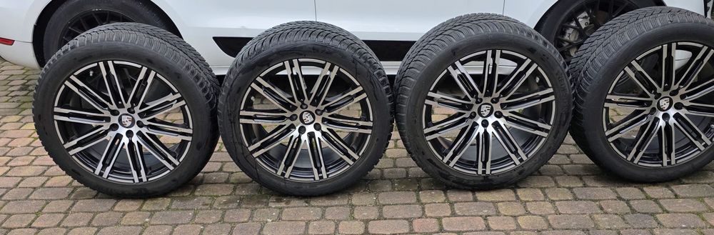 Komplet opon zimowych z felgami do Porsche Macan