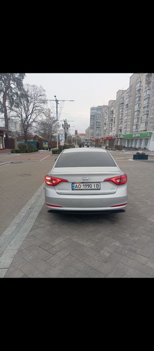 Хюндай соната в харошем состоянии звоните влюбое время