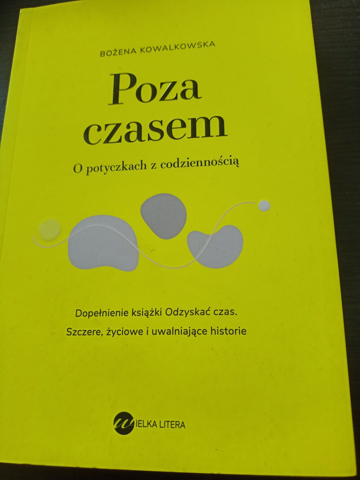 Poza czasem Bożena Kowalkowska