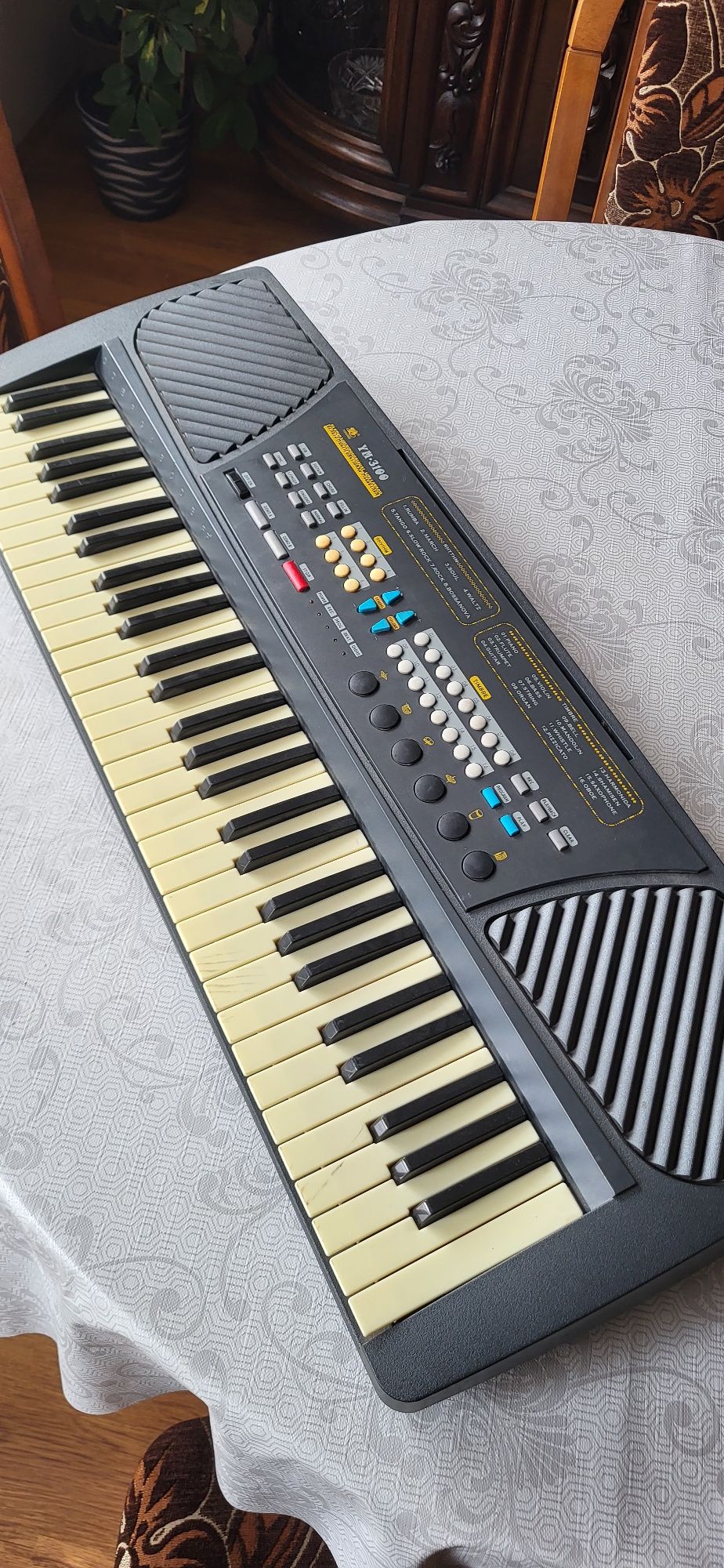 Keyboard YM-3100