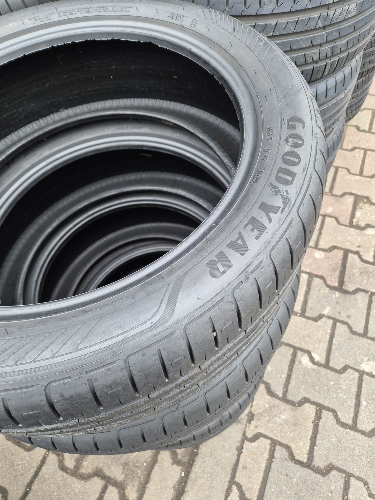 Para opon letnich Goodyear 215 50r19rok 20