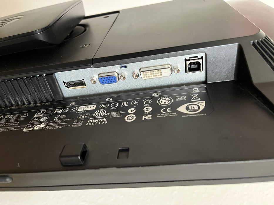 Монітор HP z23i / 23 дюйми / AH - IPS матриця / Full HD
