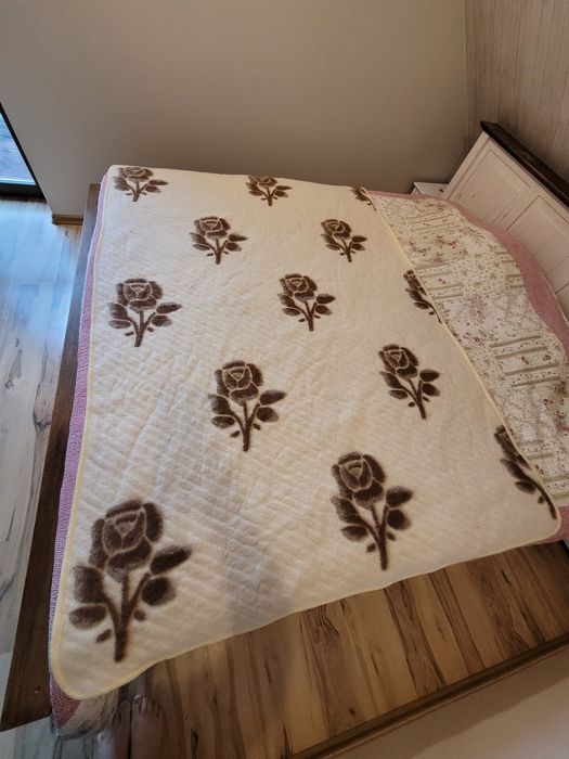 Koc 190x135 cm pled 100proc wełniany termiczny termoaktywny WOOLMARK