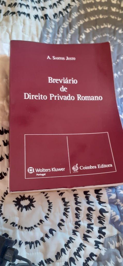 Vendo livros de direito