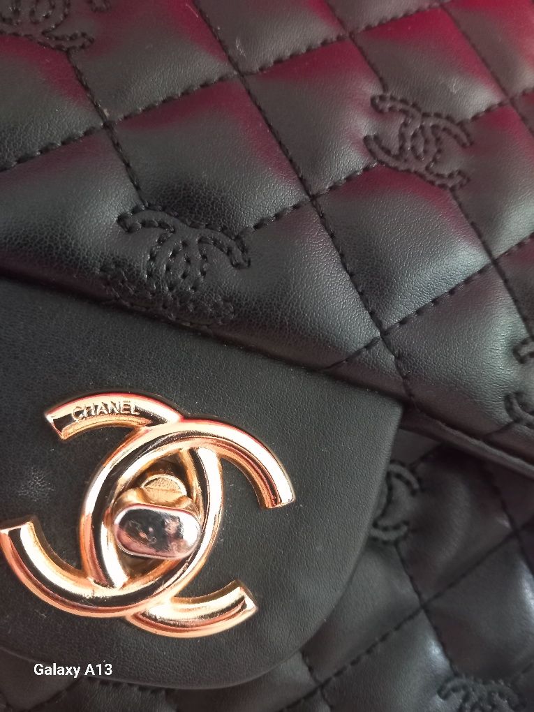 Chanel vintage torebka wytlaczana