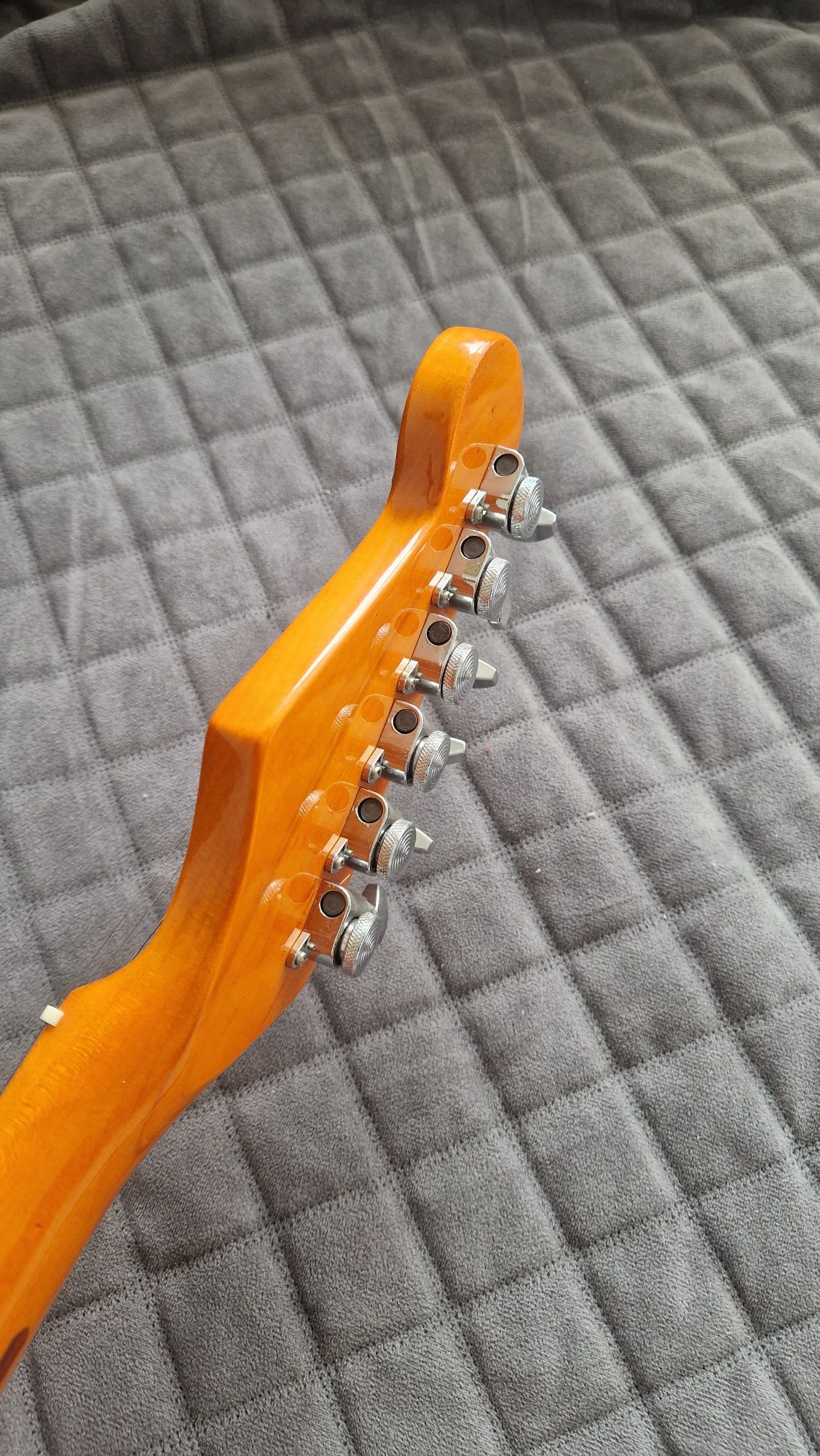 Gitara elektryczna SQUIER STRATOCASTER zmodyfikowana