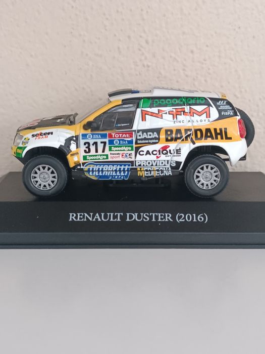 Renault Duster Dakar 1/43