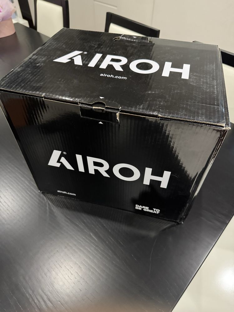 Capacete AIROH Black