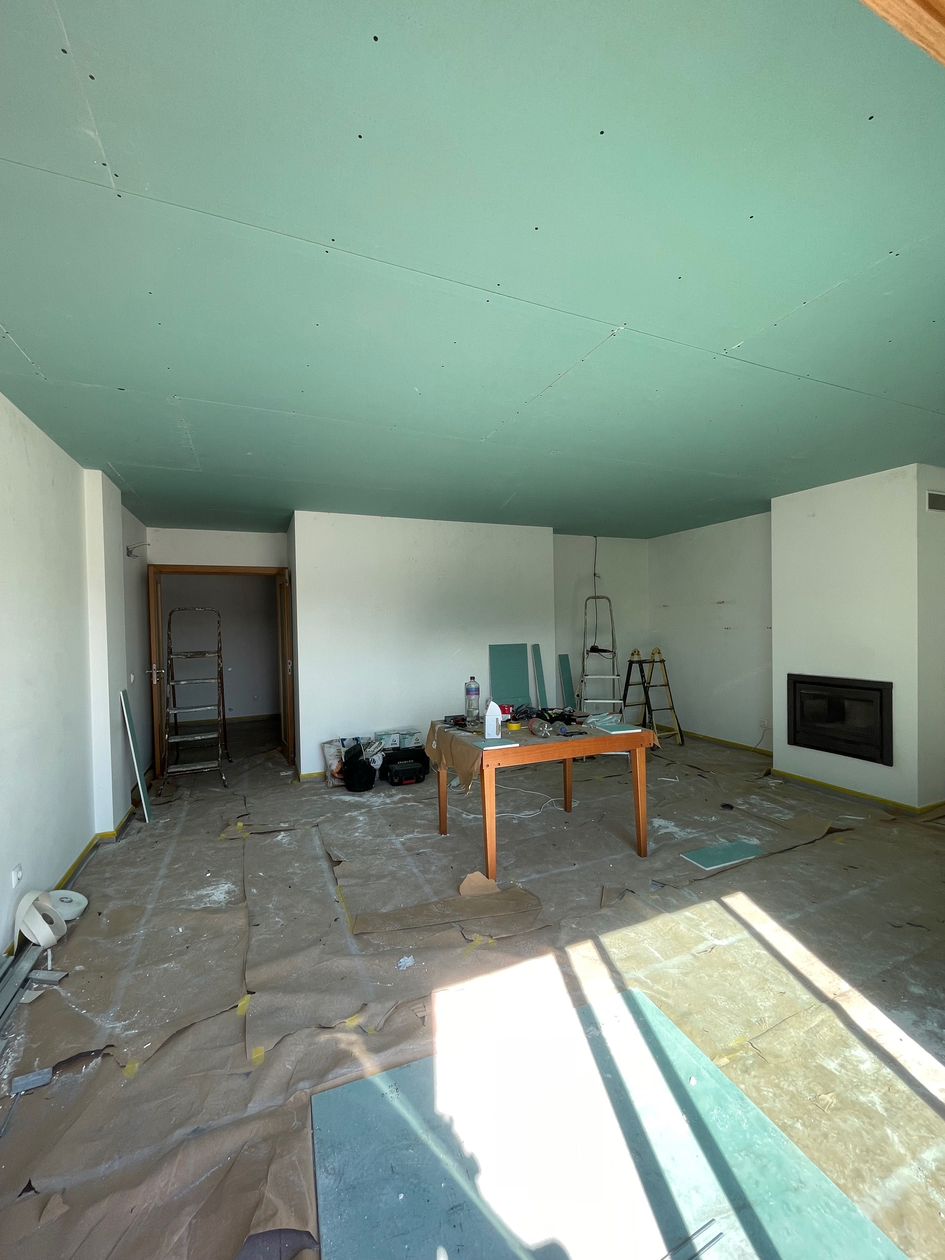 Tetos falsos / Pintura / remodelações