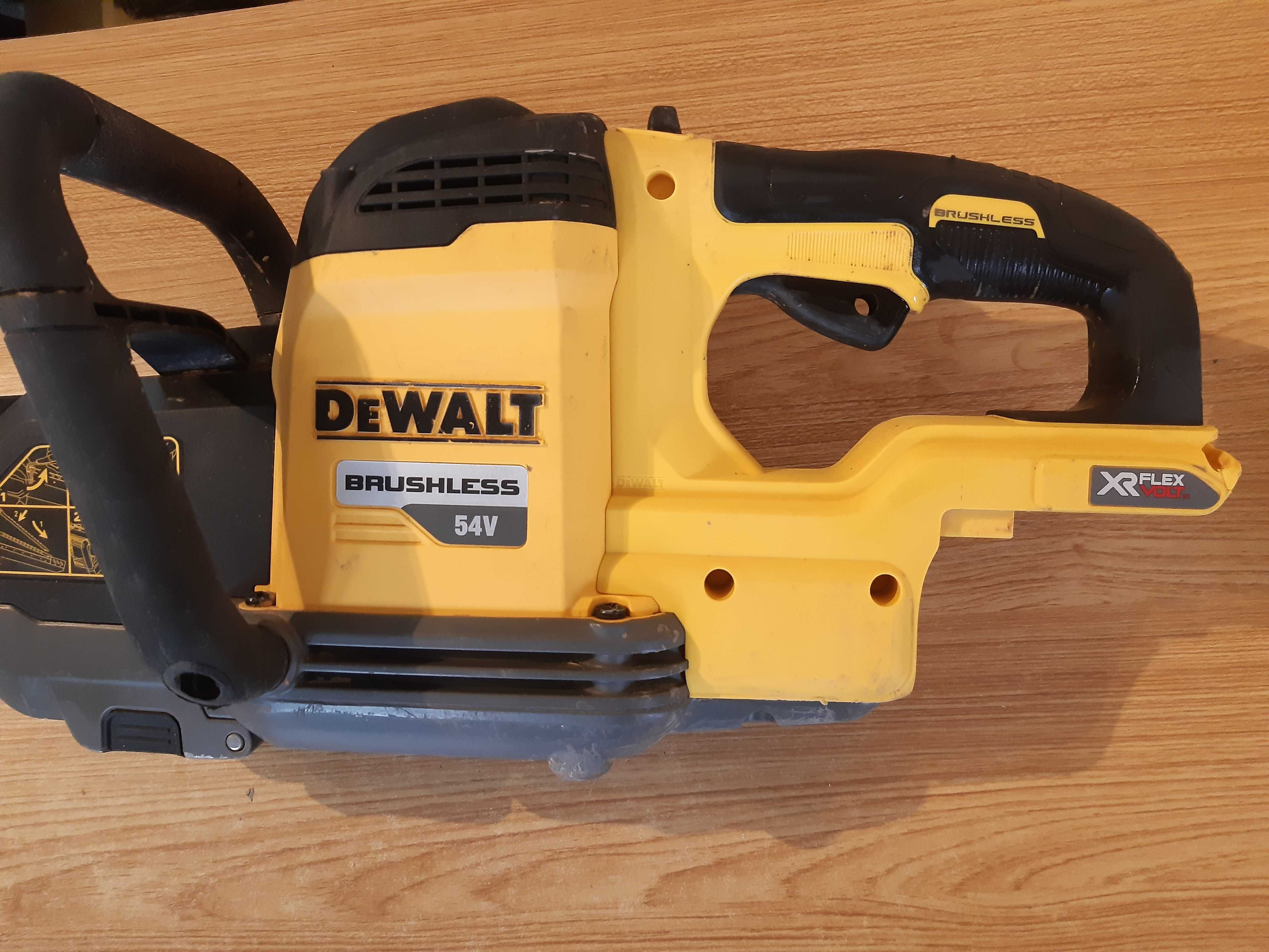 Piła aligator Dewalt  DCS397 FLEXVOLT 54V