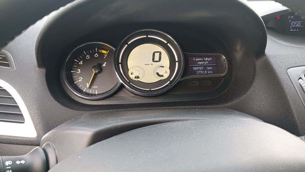 Renault Megane 3 1.6 16v 110 KM