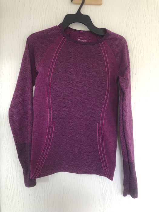 Purpurowa koszulka sportowa damska