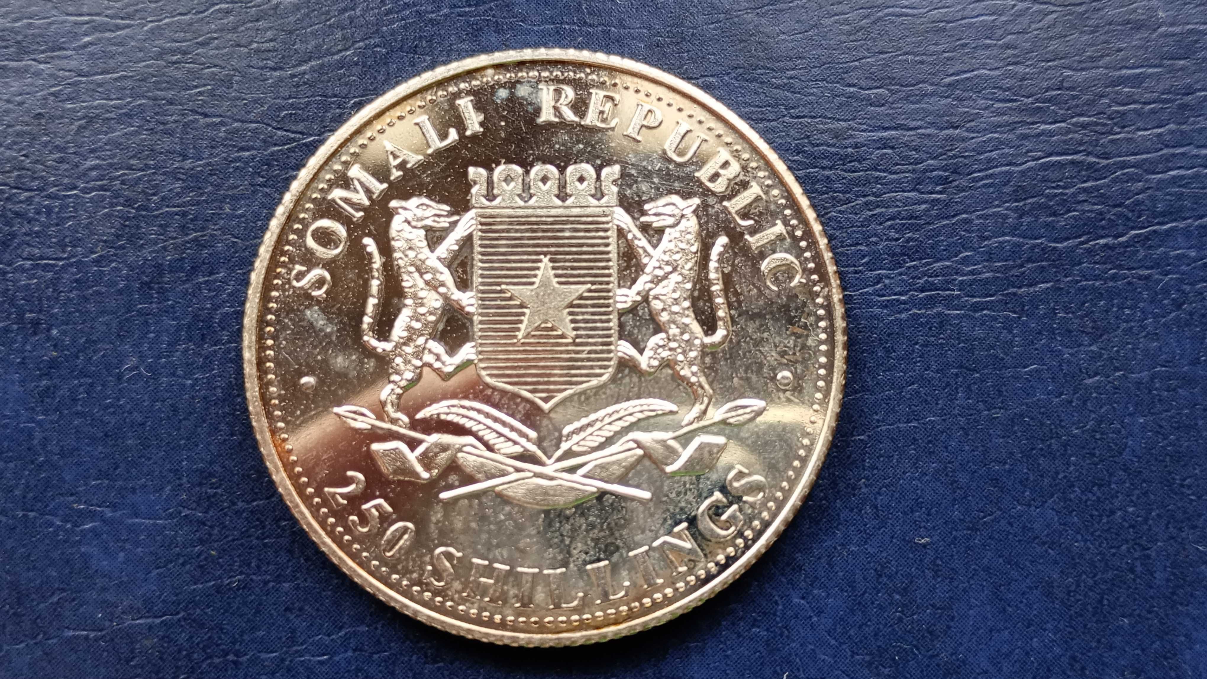 Stare monety 250 szyling 2005 Somalia posrebrzana