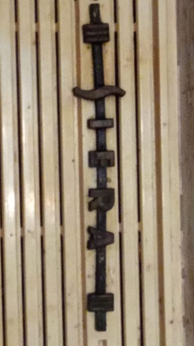 Antigo rádio SIERA da década 1940s.