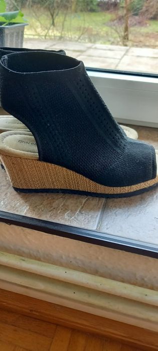 Czarne letnie sandały 38