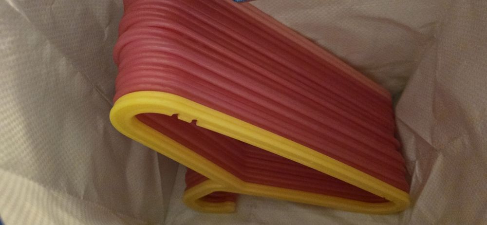 70sztuk wieszaków min. Ikea