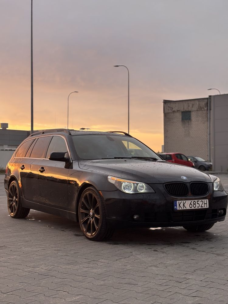 E61 530D 218KM Manual Klima HAK Felgi 19 M pakiet