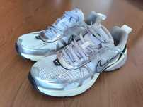 Tênis Nike V2K RN n° 40