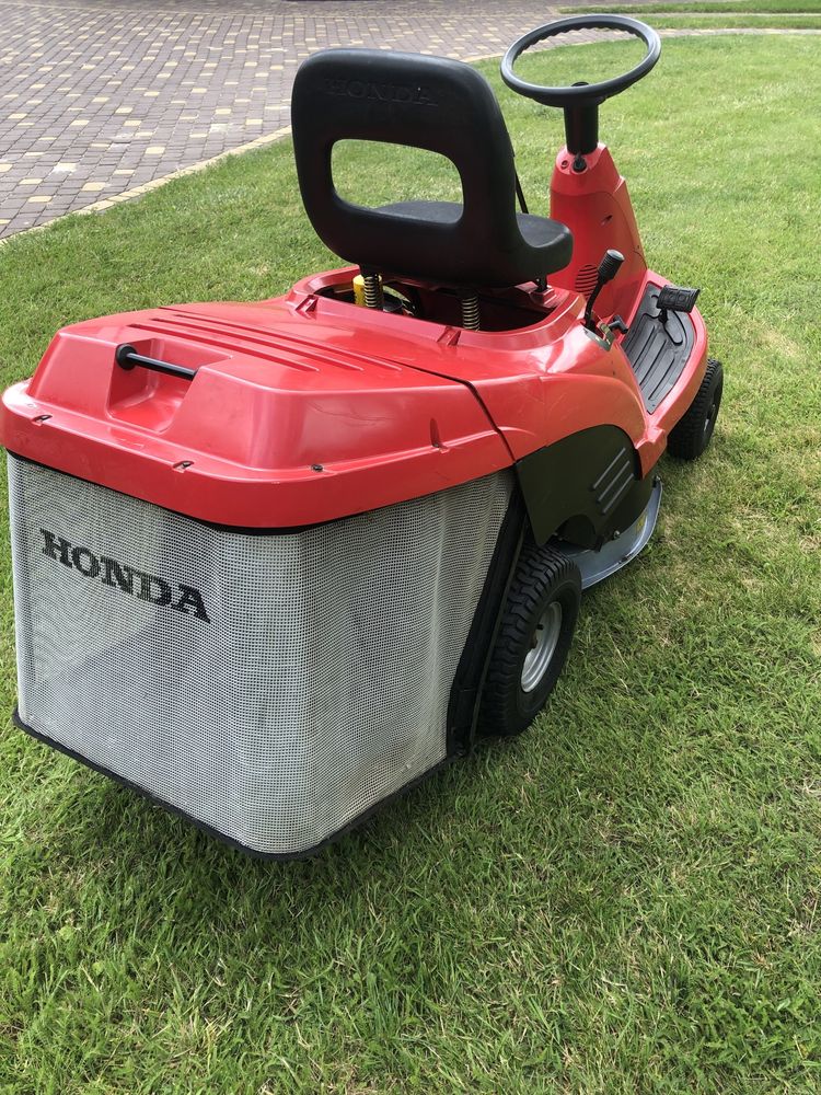 Kosiarka traktorek Honda 1211