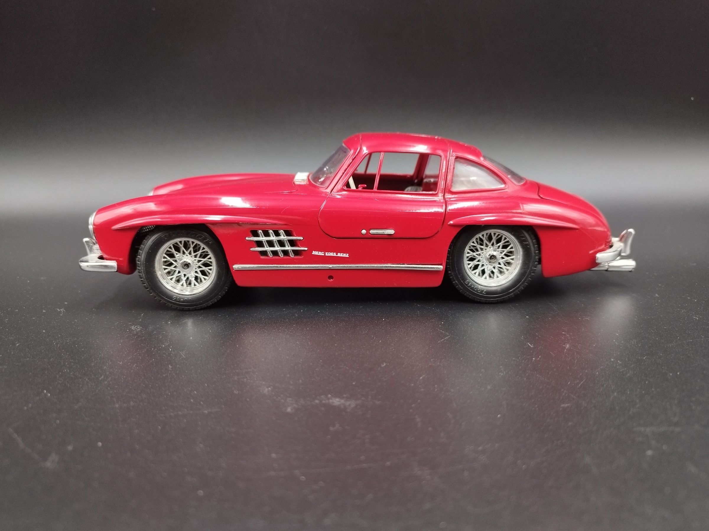 1:18 Bburago 1954 Mercedes Benz 300SL Mille Miglia model używany