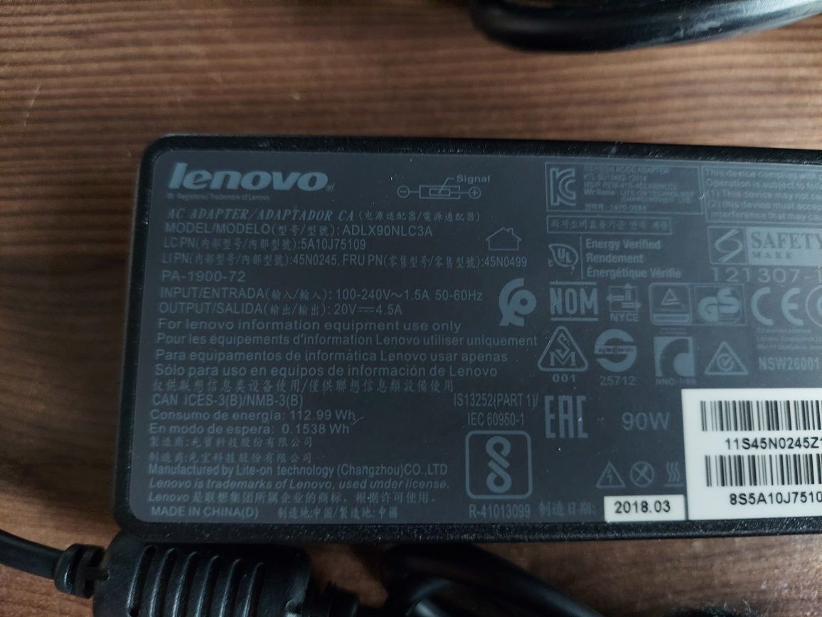 Zasilacz Lenovo 90W