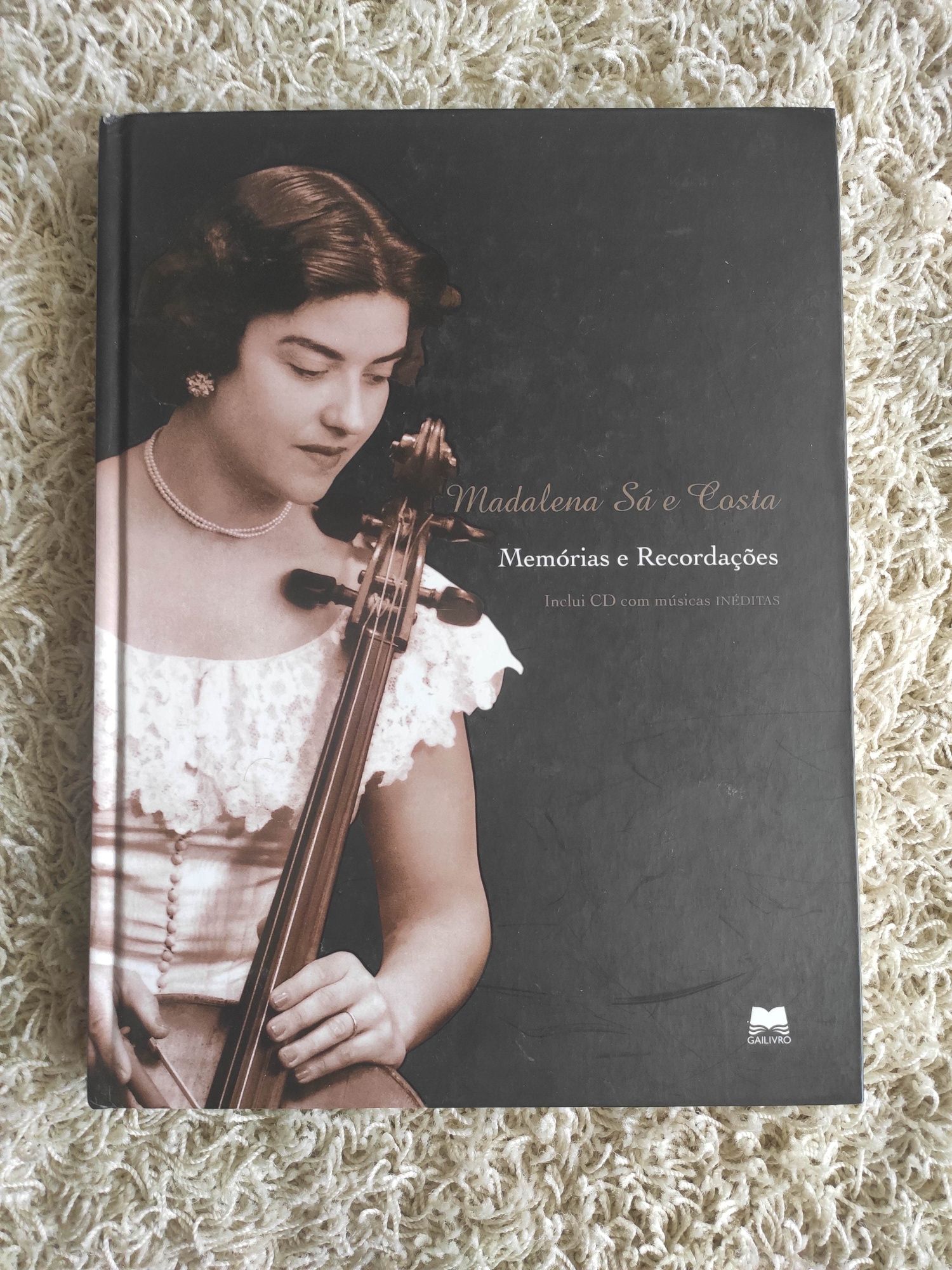 Madalena Sá e Costa - Recordações e Memórias. Livro + CD