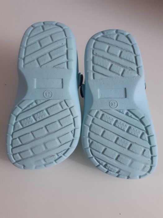 Klapki typu crocs r 26 , dziewczęce
