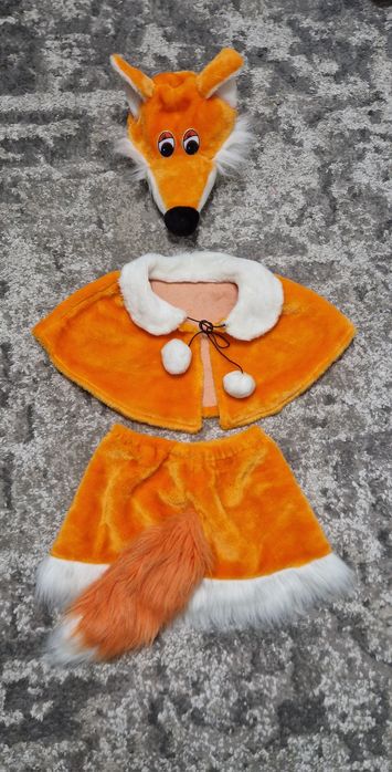 Лисичка, сніговик, зайчик, їжачок, вовк, ведмедик, білочка