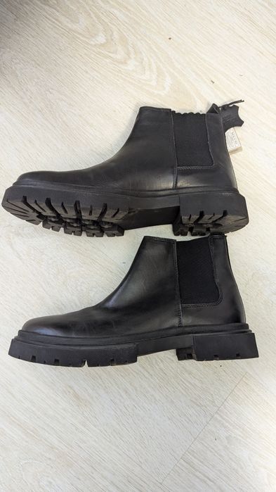 Унісекс шкіряні туфлі Medicine 42 розмір