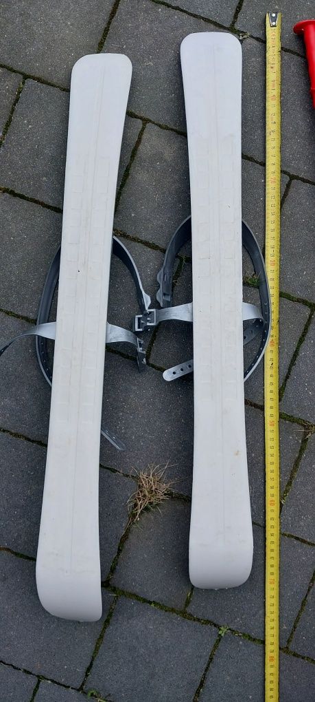 Narty +kijki dla dziecka do nauki, nie musisz mieć butów narciarskich