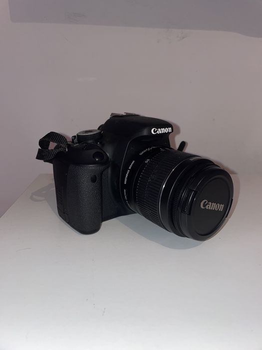 Canon EOS 600D + Lente 18-55mm + Mochila