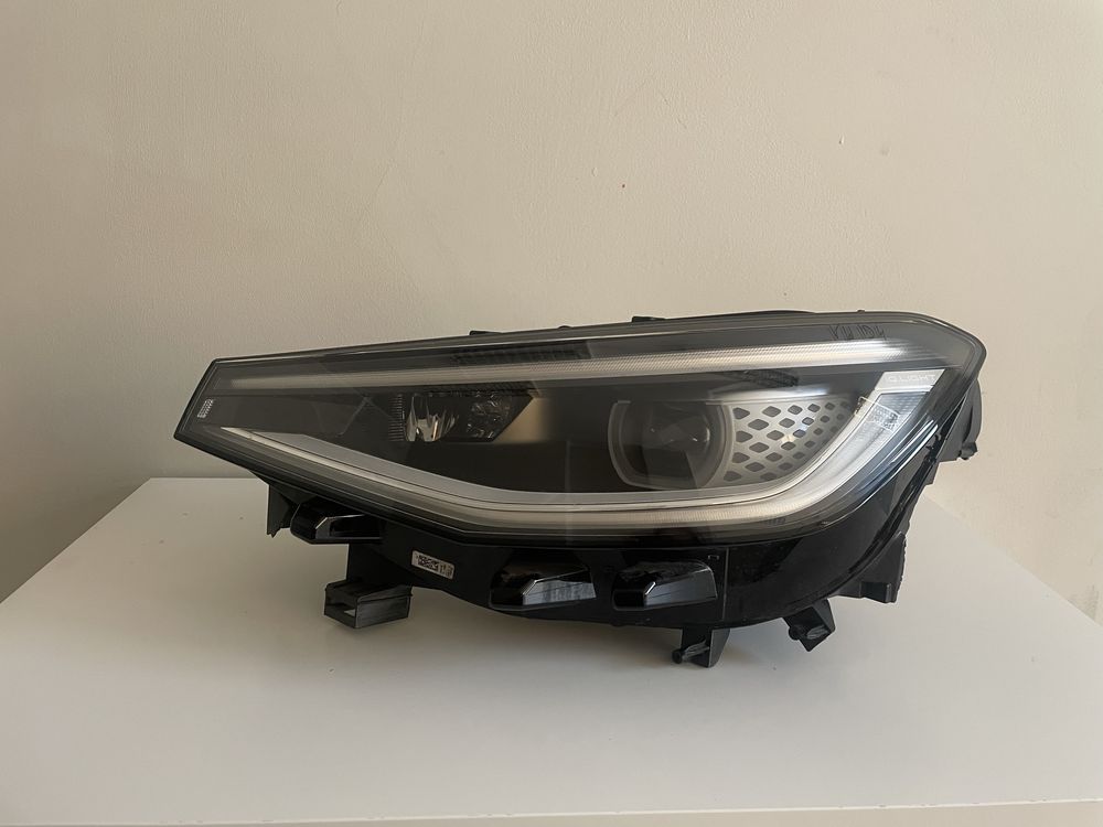 Lampa VW ID4 lewa