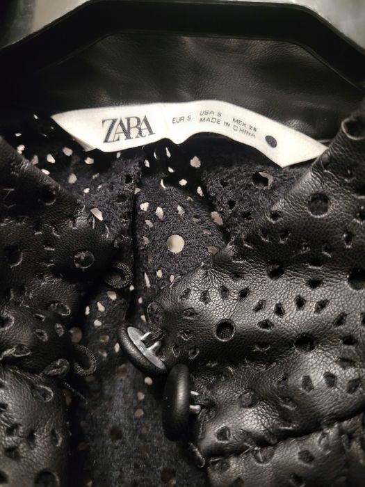 Нова шкіряна блуза Zara