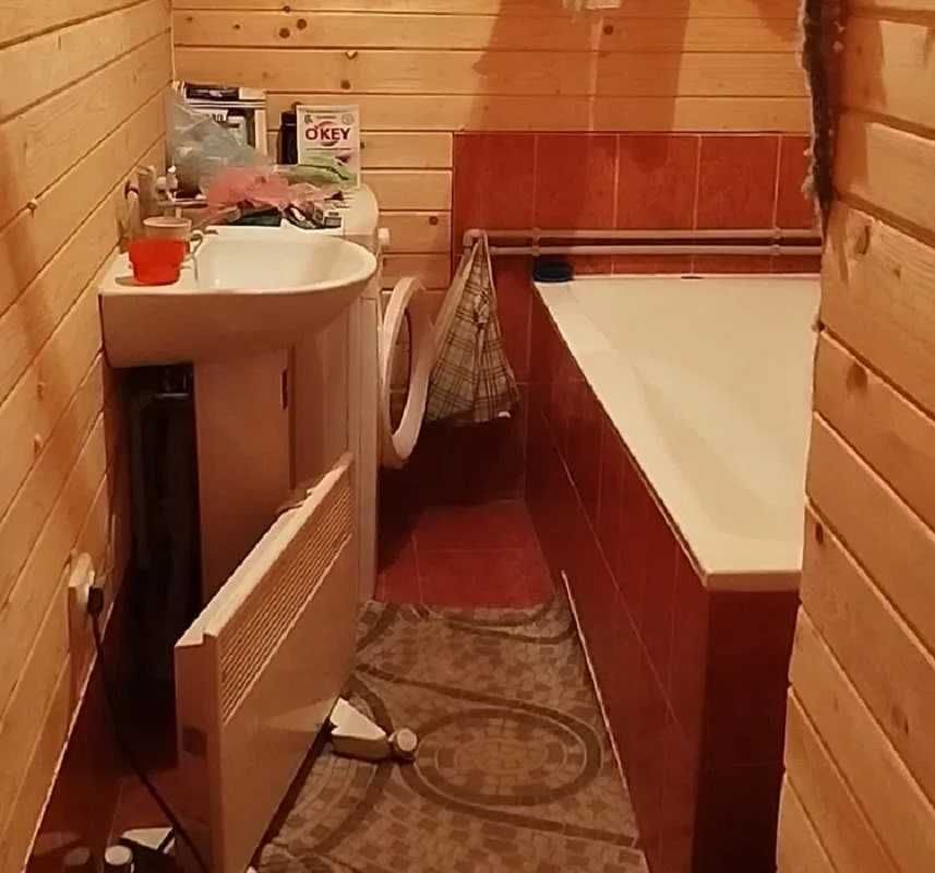 ПРОДАЄТЬСЯ будинок в Карпатах, Чернівецька область, смт Путила.