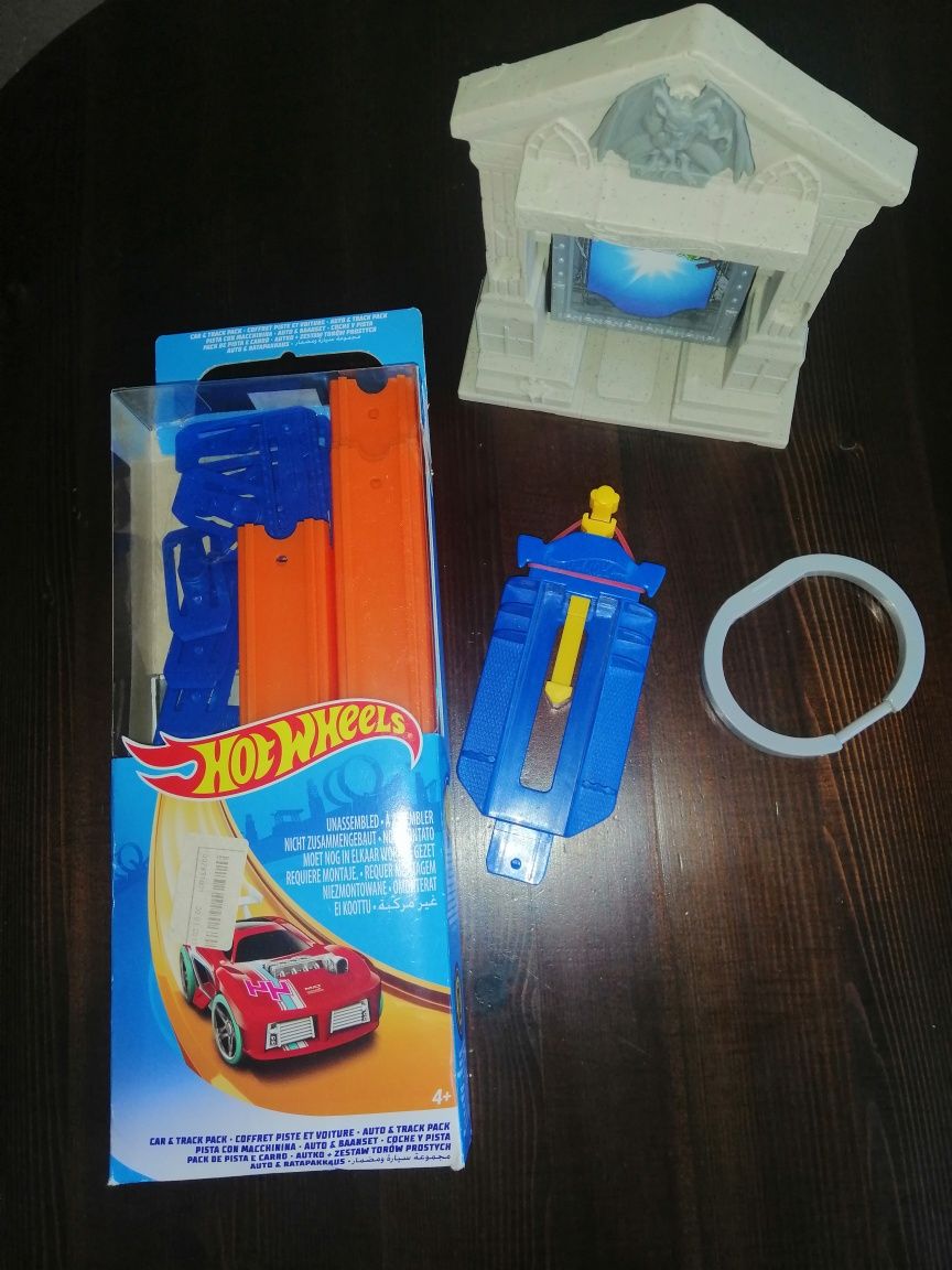 Трек Hot Wheels з додатковою трасою