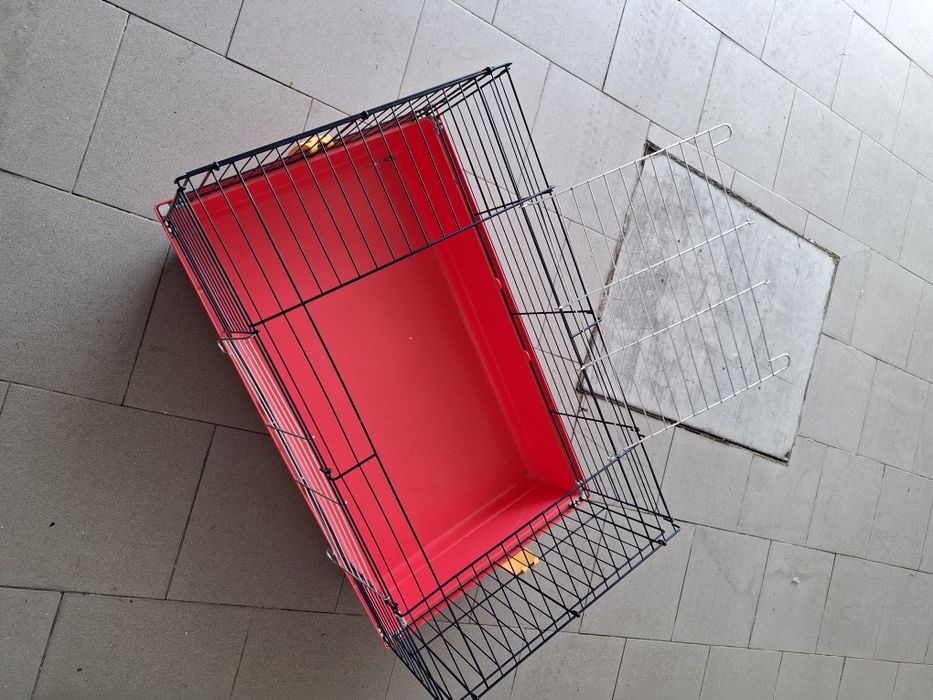 Jaula de transporte para cães e gatos 80/47cm - para o carro