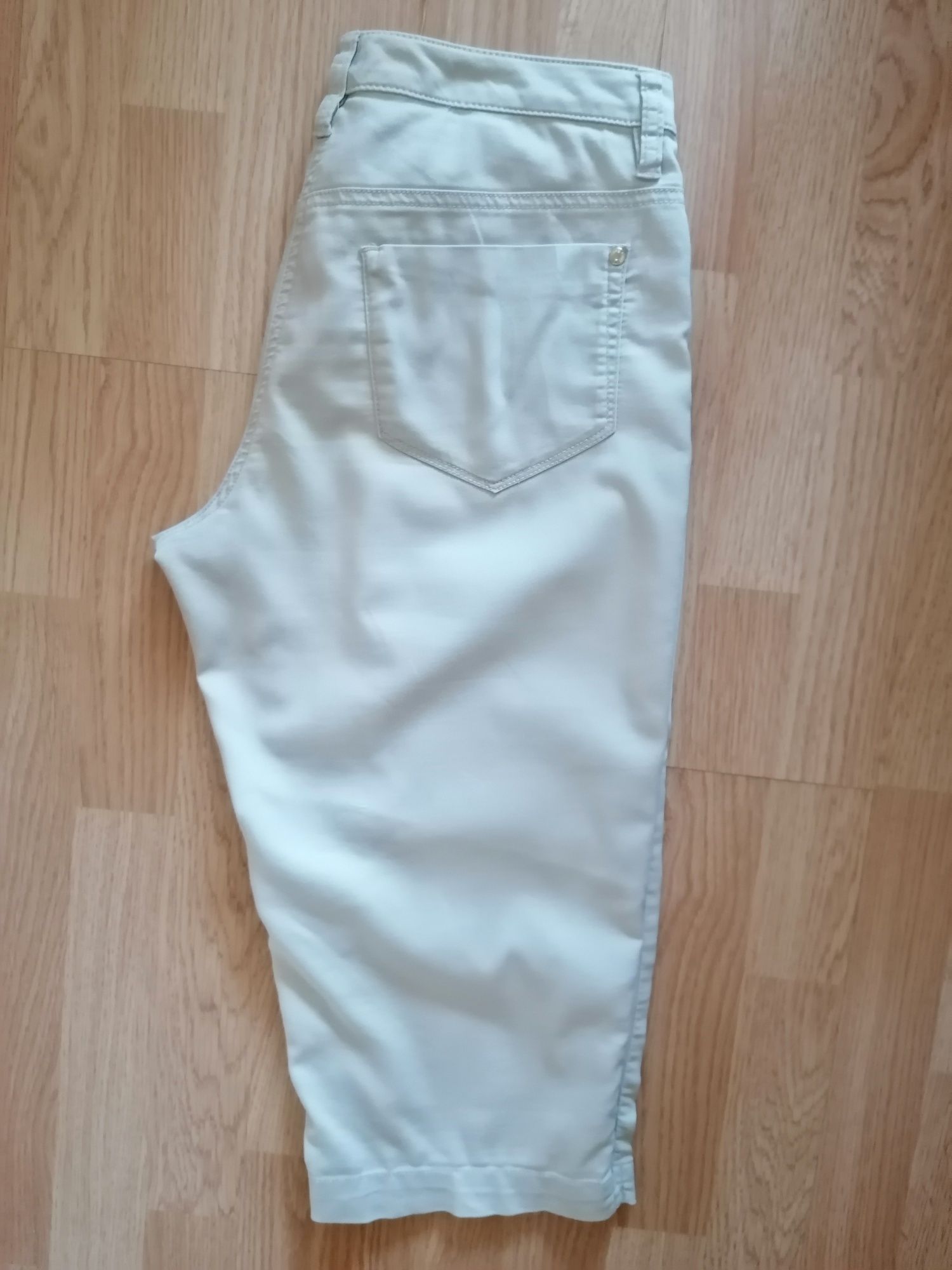 GRATIS spodnie letnie TARA tzw. rybaczki dlugość 72 cm