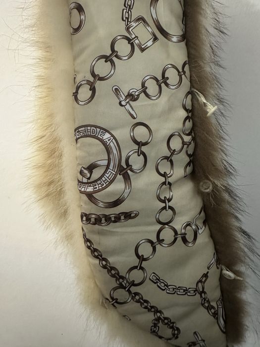 Комір на пальто з лисиці