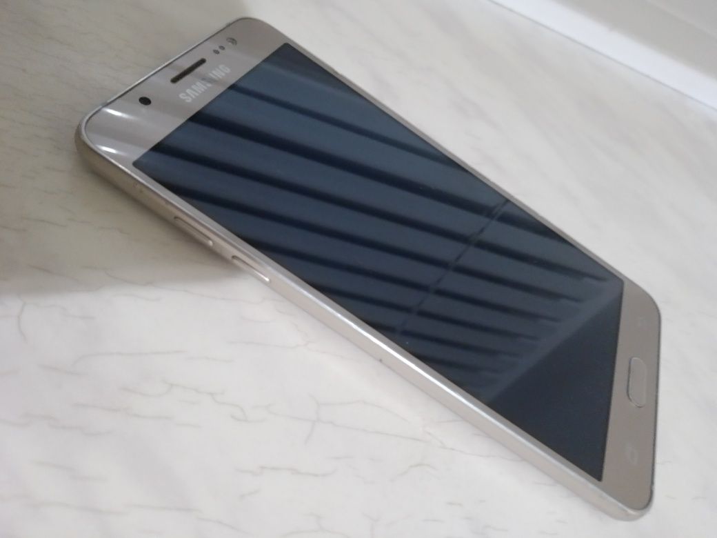 Мобільний телефон SAMSUNG J5, 2/16G, нормальний робочий стан