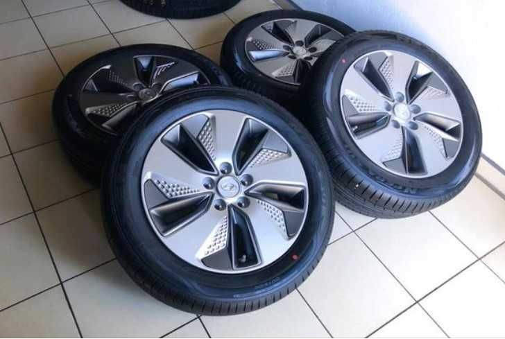 Kola felgi opony Hyundai Kona 215/55R17 Wielosezon 2020 czujniki Tanio